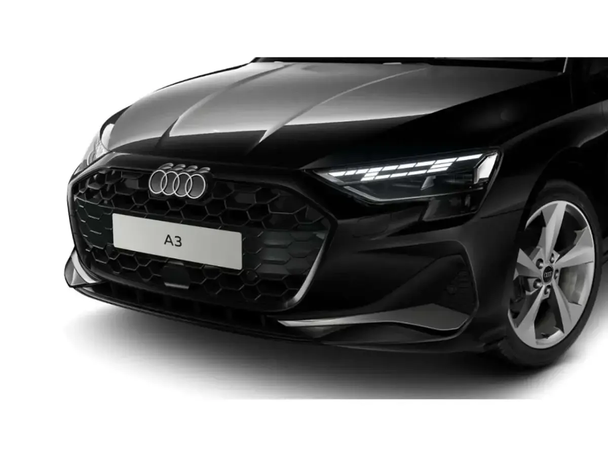 Gebraucht Audi A3 Advanced 150 PS (110 kW) 2025 Mythosschwarz metallic Limousine