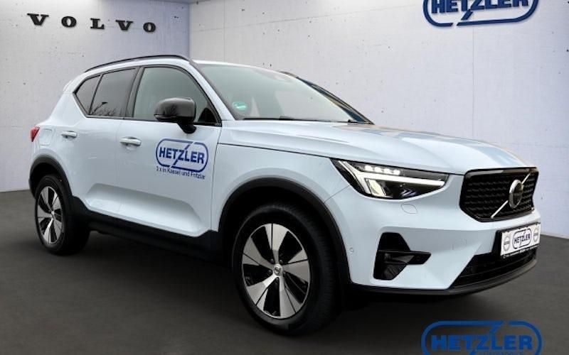 Gebraucht Volvo XC40 Plus 211 PS (155 kW) 2024 Blau SUV