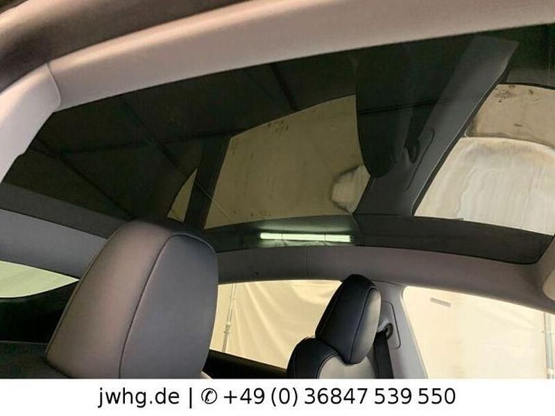 Gebraucht Tesla Model Y 378 kW (514 PS) 2022 Midnight silver SUV