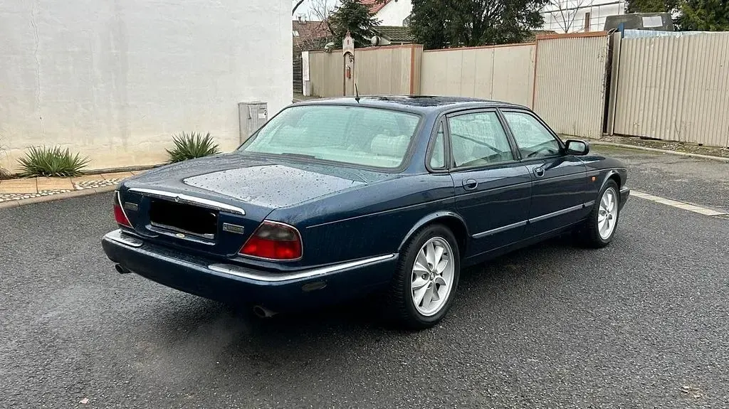 Gebraucht Jaguar XJ8 Executive 237 PS (174 kW) 1998 Blau Limousine