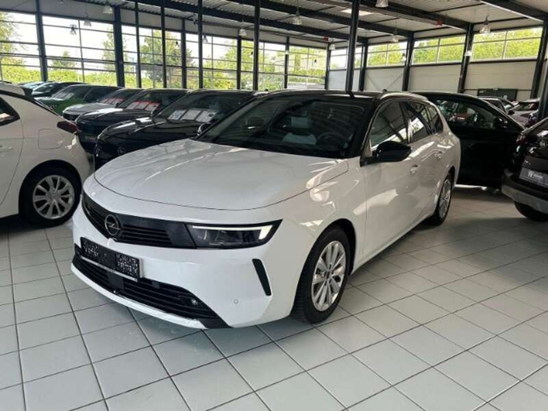 Weiss Gebraucht 2023 Opel Astra Elegance Kombi | 20.900 € (Guter Preis) - Bild 1/4