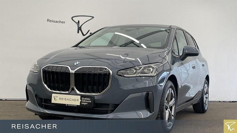 Storm bay metallic Gebraucht 2024 BMW 218 Active Tourer Van / Kleinbus | 30.849 € (Guter Preis) - Bild 1/4