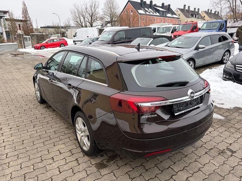 Gebraucht Opel Insignia Edition 136 PS (100 kW) 2017 Braun Kombi