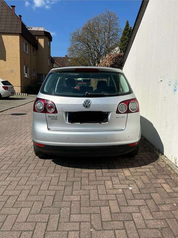 Grau Gebraucht 2006 VW Golf Plus Cross Goal Van / Kleinbus | 3.699 € (Fairer Preis) - Bild 1/4
