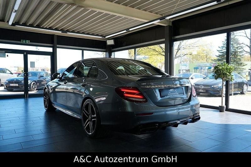 Gebraucht Mercedes E63S AMG AMG 612 PS (450 kW) 2019 Grau Limousine