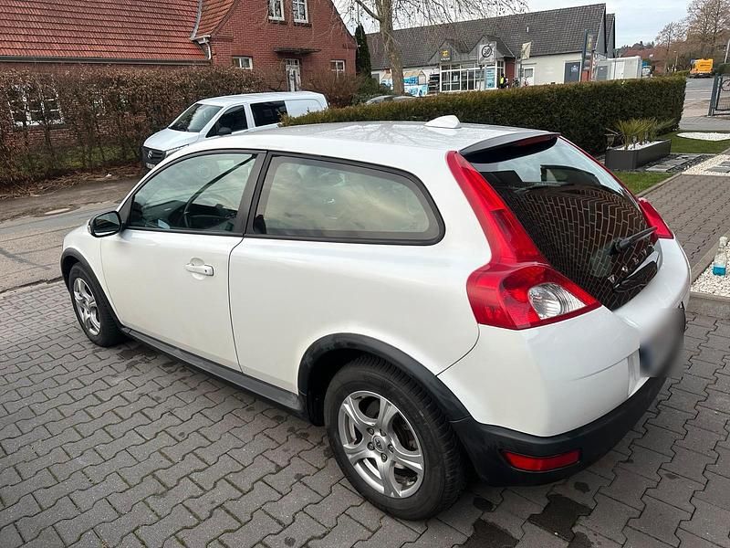 Gebraucht Volvo C30 109 PS (80 kW) 2009 Weiß Kleinwagen