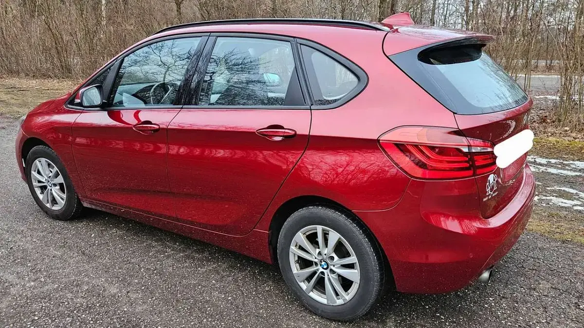 Gebraucht BMW 218 Advantage 136 PS (100 kW) 2016 Rot Kombi