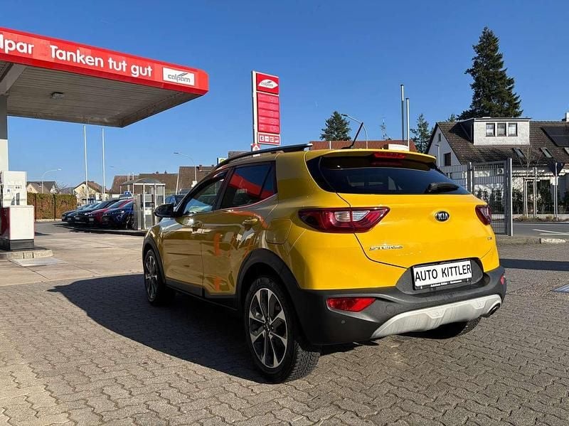 Gebraucht Kia Stonic Platinum Edition 120 PS (88 kW) 2018 Floridagelb SUV