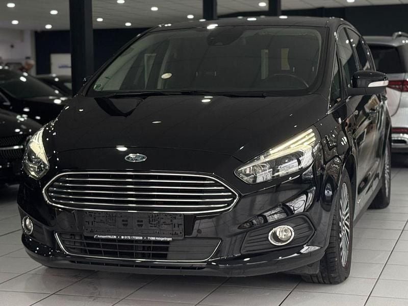 Gebraucht Ford S-MAX Titanium 190 PS (139 kW) 2018 Iridiumschwarz metallic Van / Kleinbus