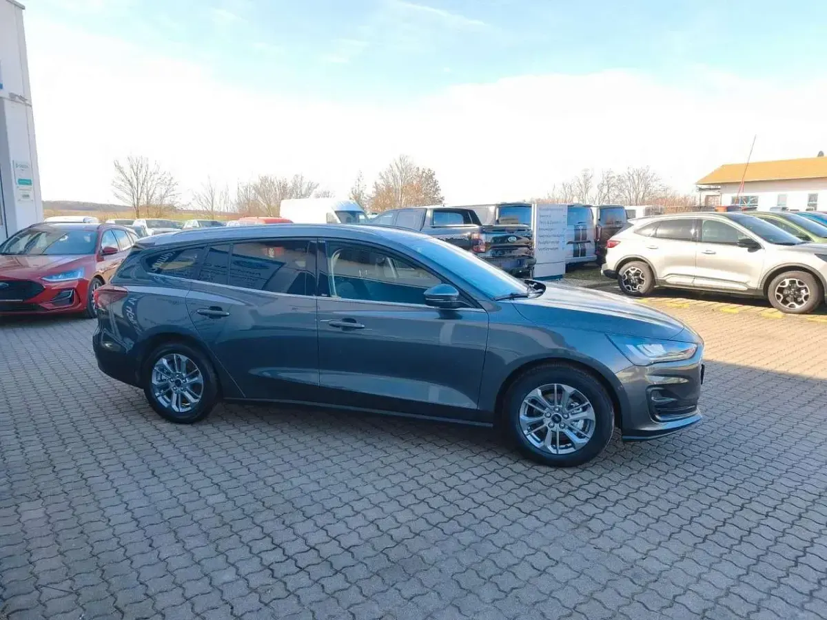 Novo Ford Focus Titanium X 155 HP (114 kW) 2026 Cinzento Sedan