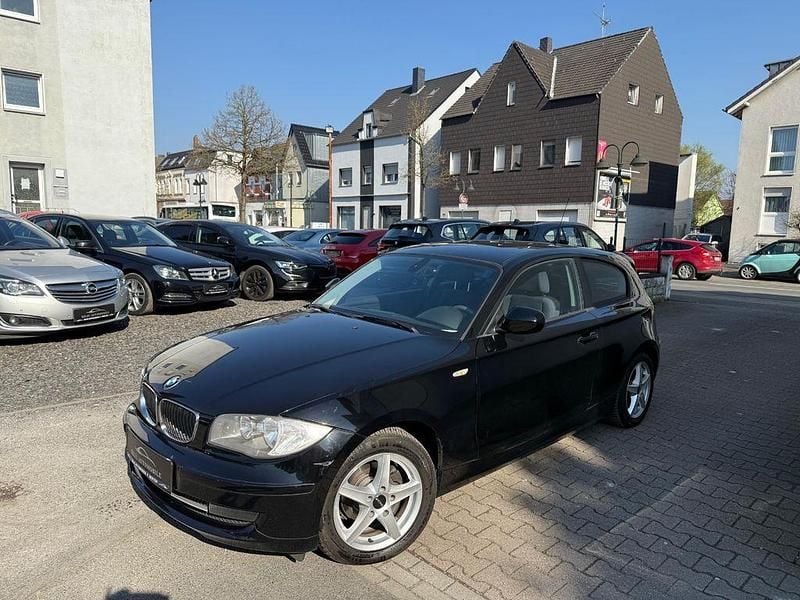Gebraucht BMW 116 Advantage 122 PS (89 kW) 2012 Schwarz Kleinwagen
