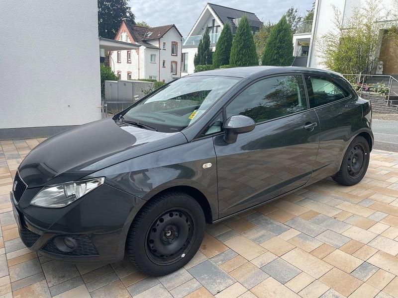 Grau Gebraucht 2009 Seat Ibiza SC Style Kleinwagen | 2.600 € (Guter Preis) - Bild 1/4