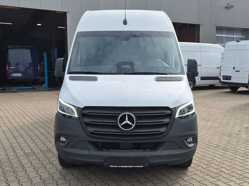 Gebraucht Mercedes Sprinter 170 PS (125 kW) 2024 Weiß Van