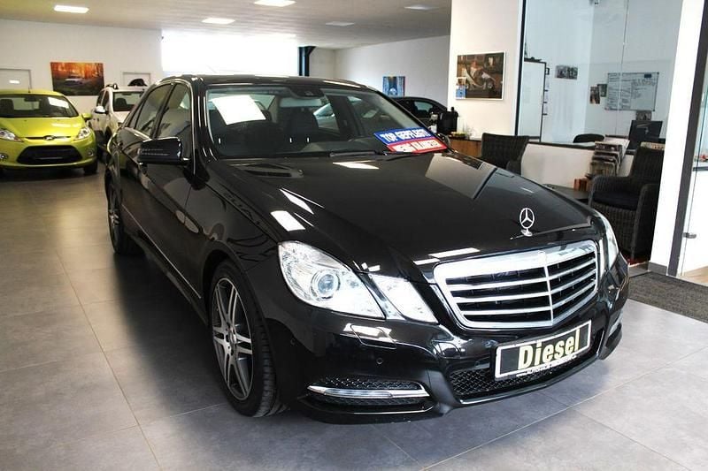 Gebraucht Mercedes E200 136 PS (100 kW) 2013 Schwarz Limousine