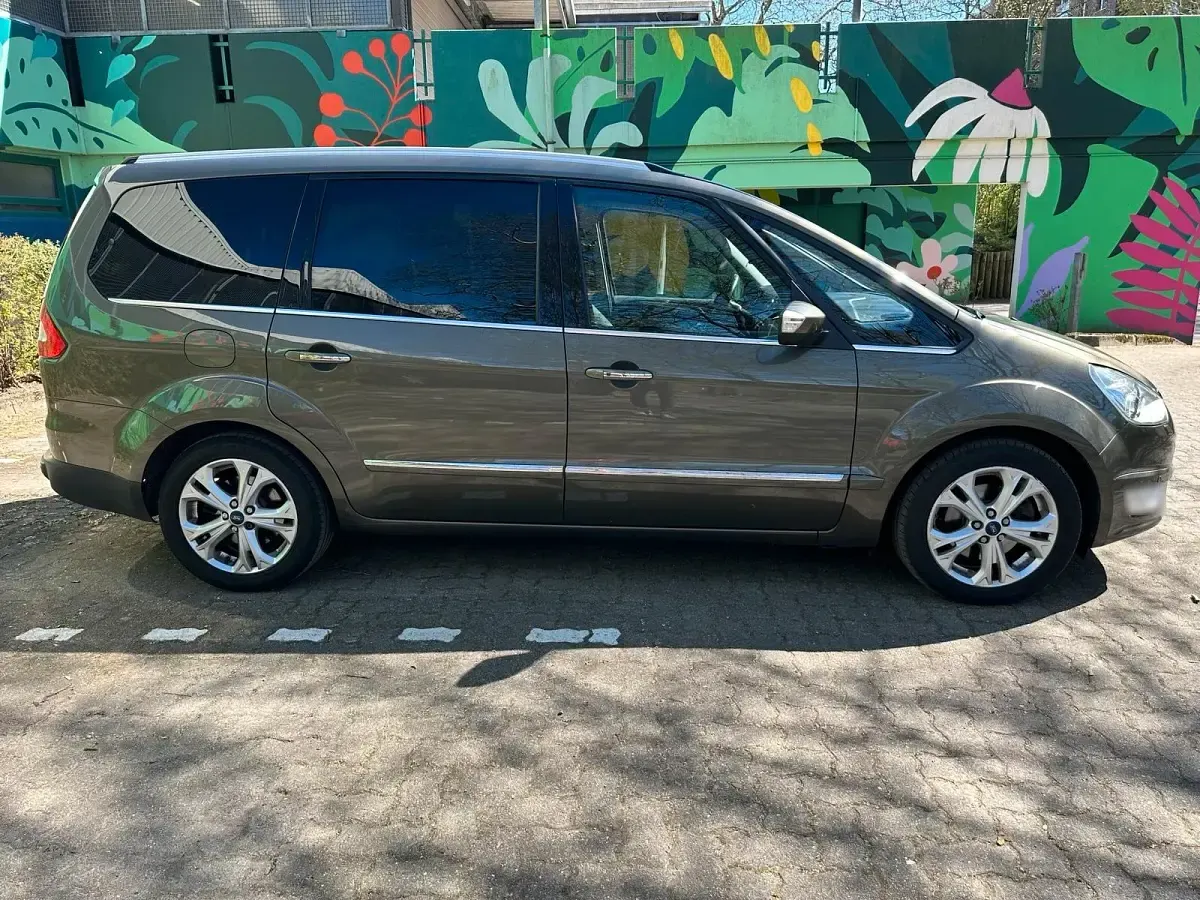 Gebraucht Ford Galaxy Titanium 140 PS (102 kW) 2012 Grün Van / Kleinbus
