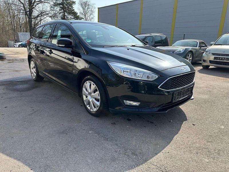 Gebraucht Ford Focus Business Edition 125 PS (91 kW) 2016 Schwarz Limousine