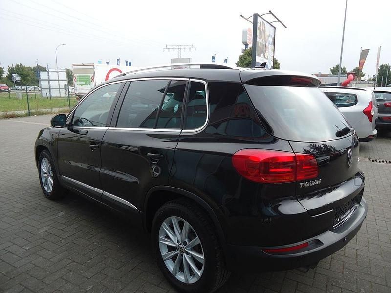 Gebraucht VW Tiguan Sportline 110 PS (80 kW) 2015 Schwarz SUV
