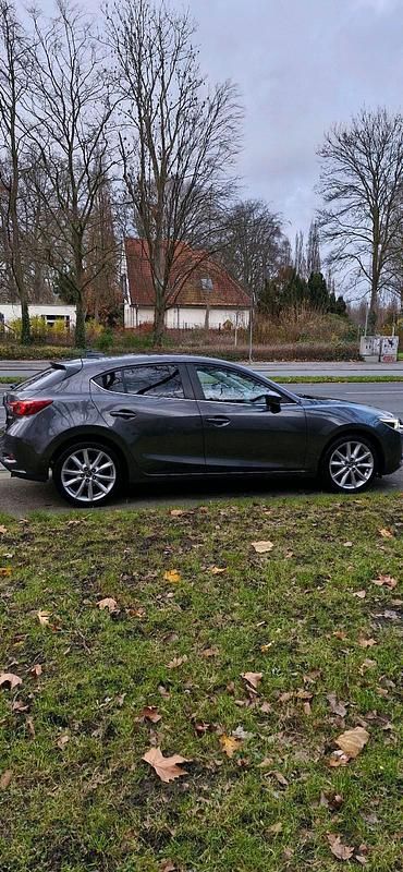 Gebraucht Mazda 3 Sports-Line 150 PS (110 kW) 2017 Grau Limousine