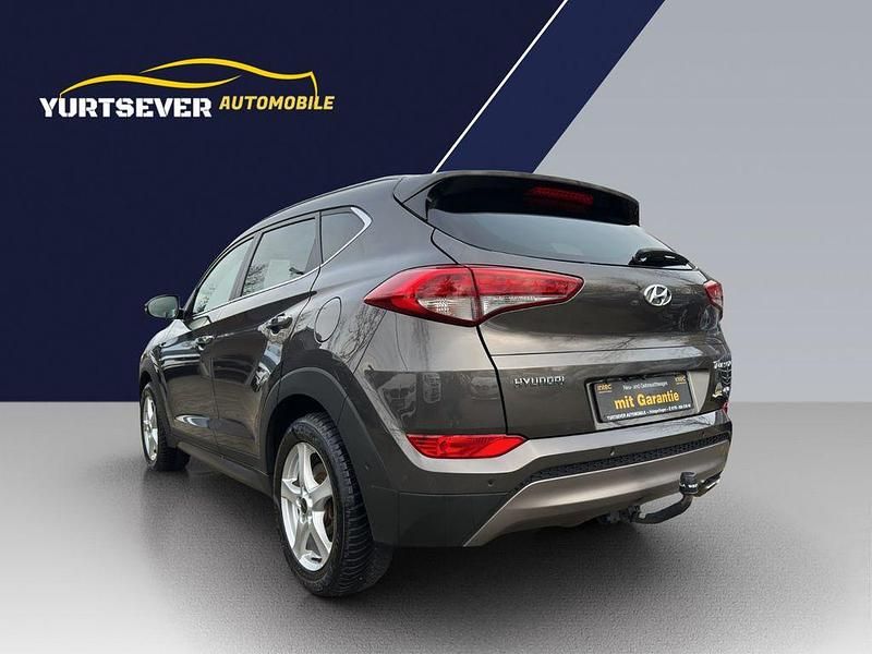 Gebraucht Hyundai Tucson Premium 185 PS (136 kW) 2016 Moon rock SUV