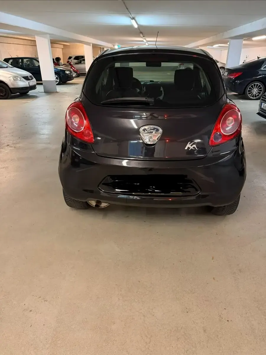 Używany Ford Ka Titanium 68 KM (50 kW) 2010 Czarny Hatchback