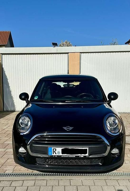 Second-hand Mini ONE 102 CP (75 kW) 2018 Negru Hatchback
