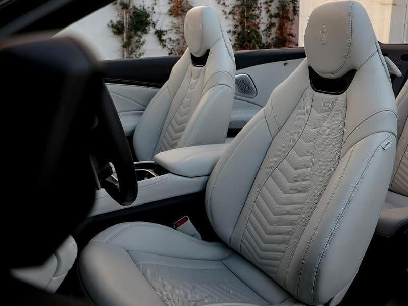 Neu Maserati GranCabrio 549 PS (403 kW) 2025 Blau Cabrio