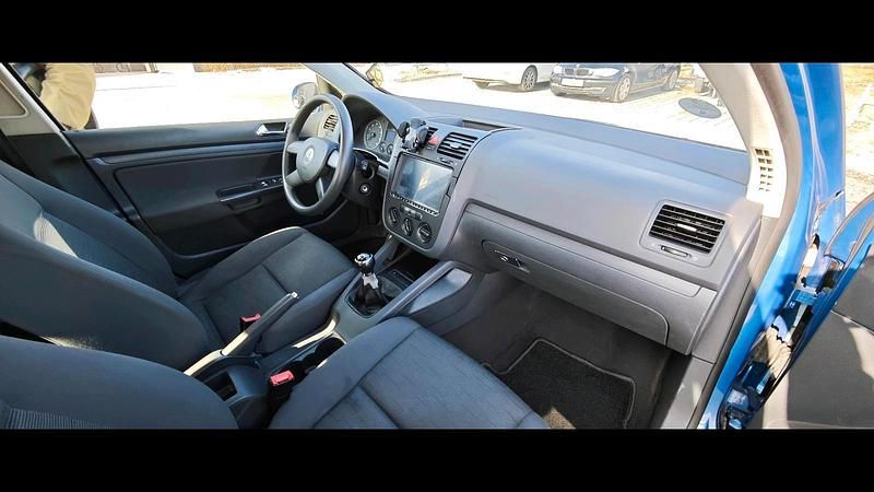 Gebraucht VW Golf V 115 PS (84 kW) 2004 Blau Kleinwagen