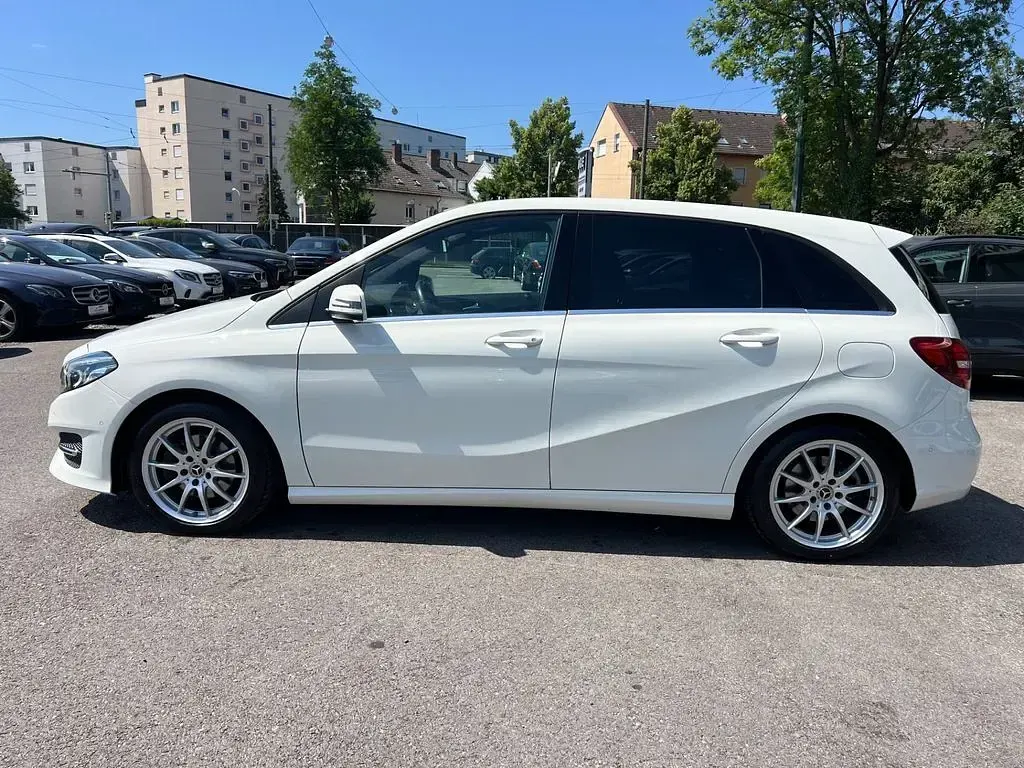 Gebraucht Mercedes B220 Edition 184 PS (135 kW) 2018 Weiß Kleinwagen
