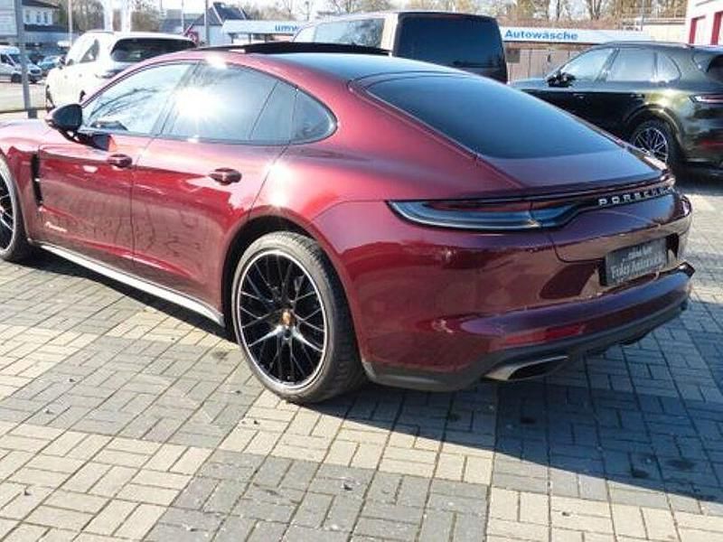 Gebraucht Porsche Panamera 330 PS (242 kW) 2021 Cherry Limousine