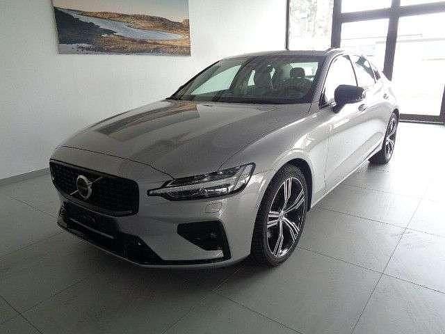 Silver dawn / metallic (metallic) Gebraucht 2024 Volvo S60 Plus Limousine | 37.990 € (Fairer Preis) - Bild 1/4