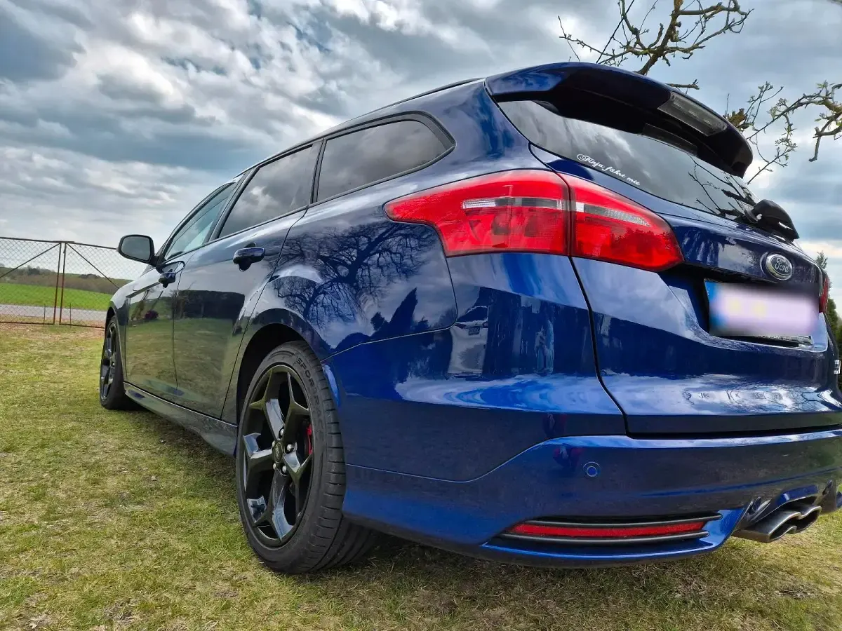 Gebraucht Ford Focus ST 250 PS (183 kW) 2018 Blau Kombi