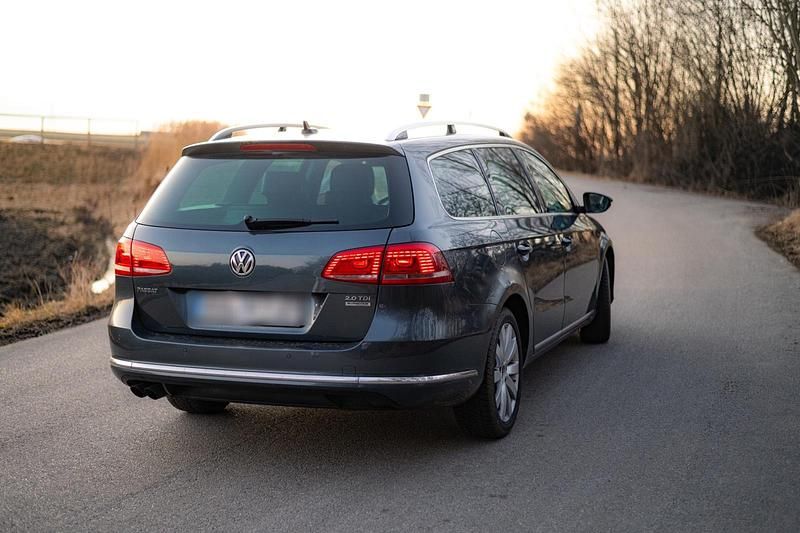 Gebraucht VW Passat 140 PS (102 kW) 2011 Grau Kombi