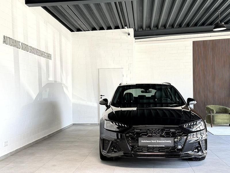 Gebraucht Audi A4 Competition 204 PS (150 kW) 2023 Mythosschwarz metallic Kombi