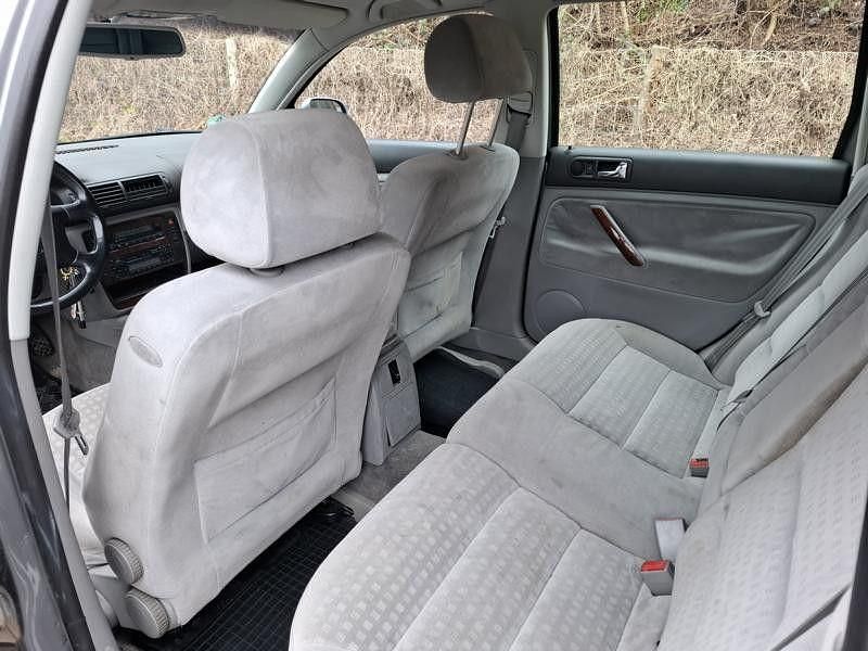 Gebraucht VW Passat Basis 131 PS (96 kW) 2003 Grau Kombi