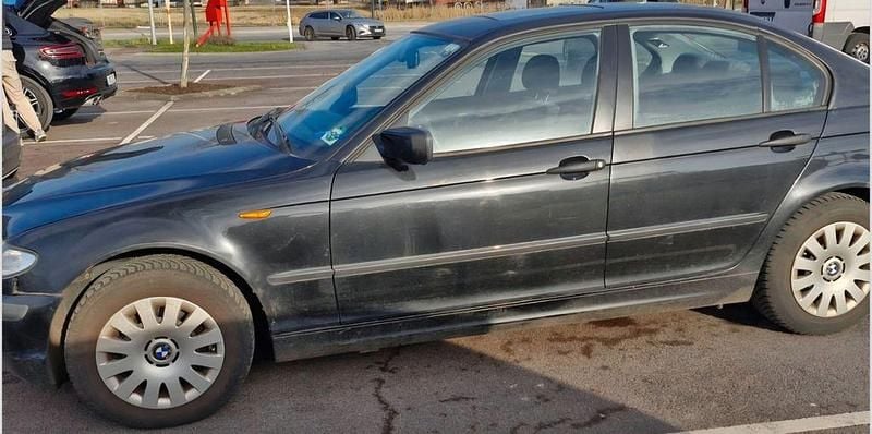 Gebraucht BMW 316 116 PS (85 kW) 2004 Schwarz Limousine