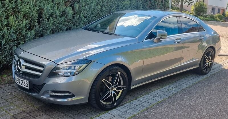 Grau Gebraucht 2011 Mercedes CLS350 Coupé | 14.000 € (Superpreis) - Bild 1/4
