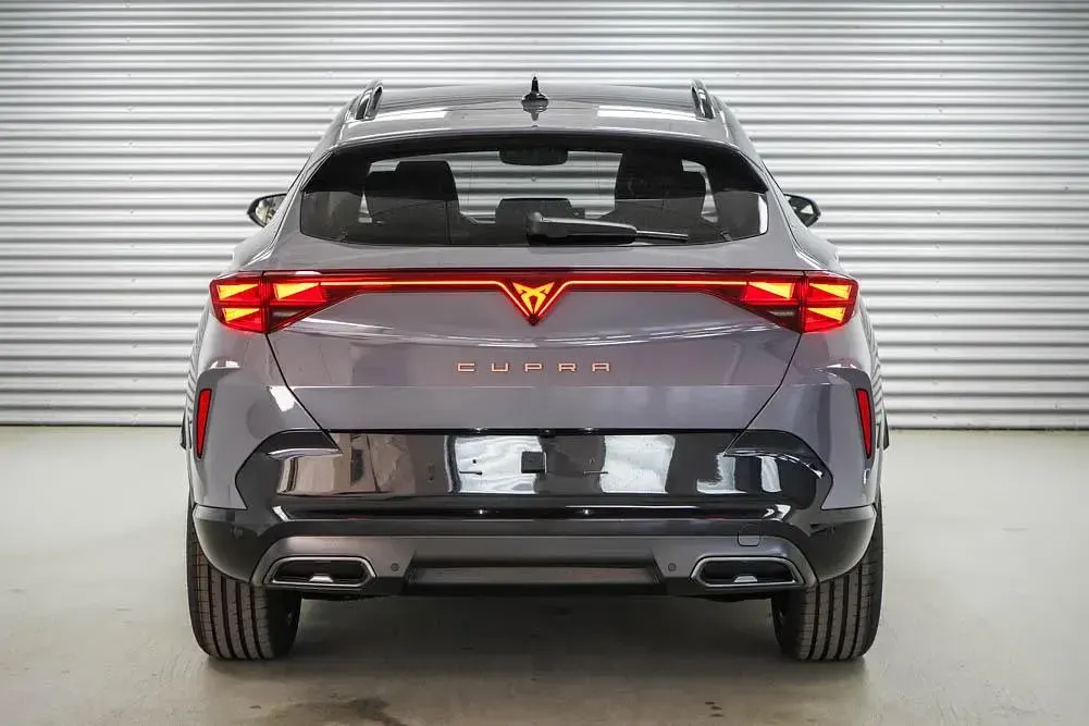 Neu Cupra Formentor 204 PS (150 kW) 2026 Graphene grau metallic (r6) SUV