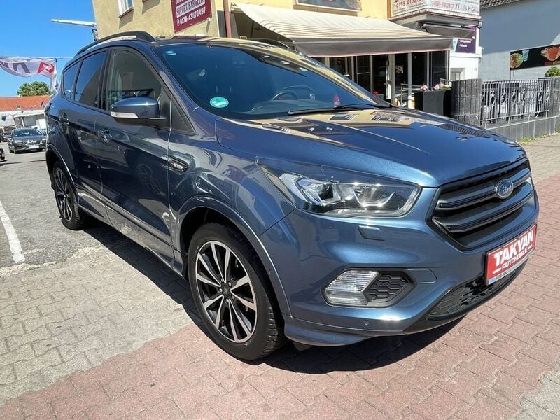 Gebraucht Ford Kuga ST-Line 175 PS (128 kW) 2018 Chrome blue SUV