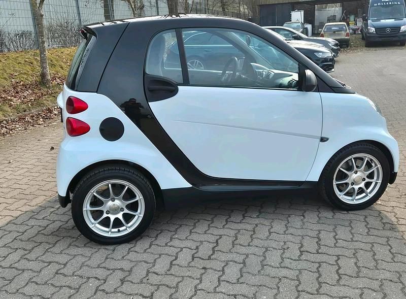 Gebraucht Smart ForTwo Coupé 60 PS (44 kW) 2009 Weiß Coupé