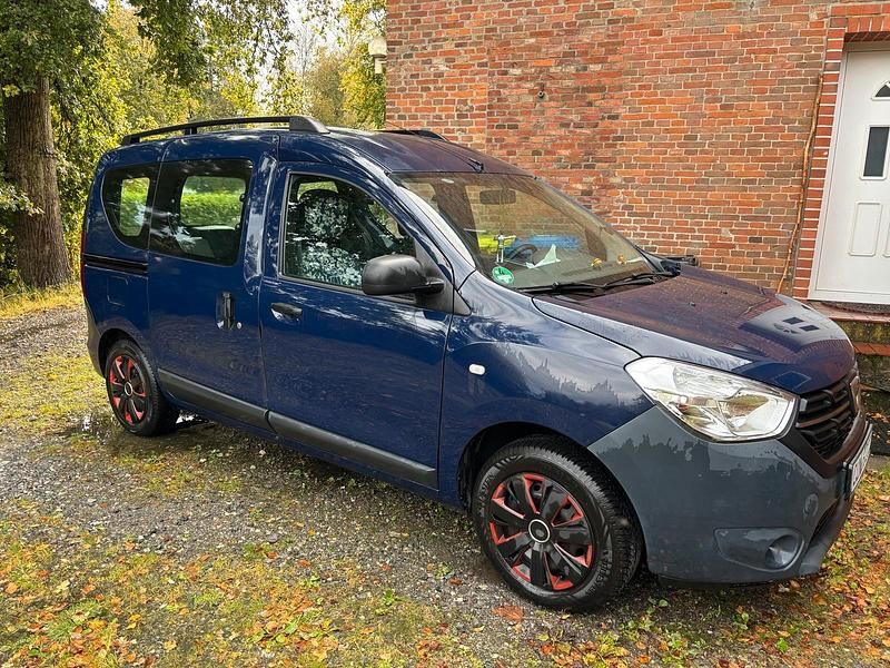 Blau Gebraucht 2017 Dacia Dokker Van | 7.499 € (Guter Preis) - Bild 1/4
