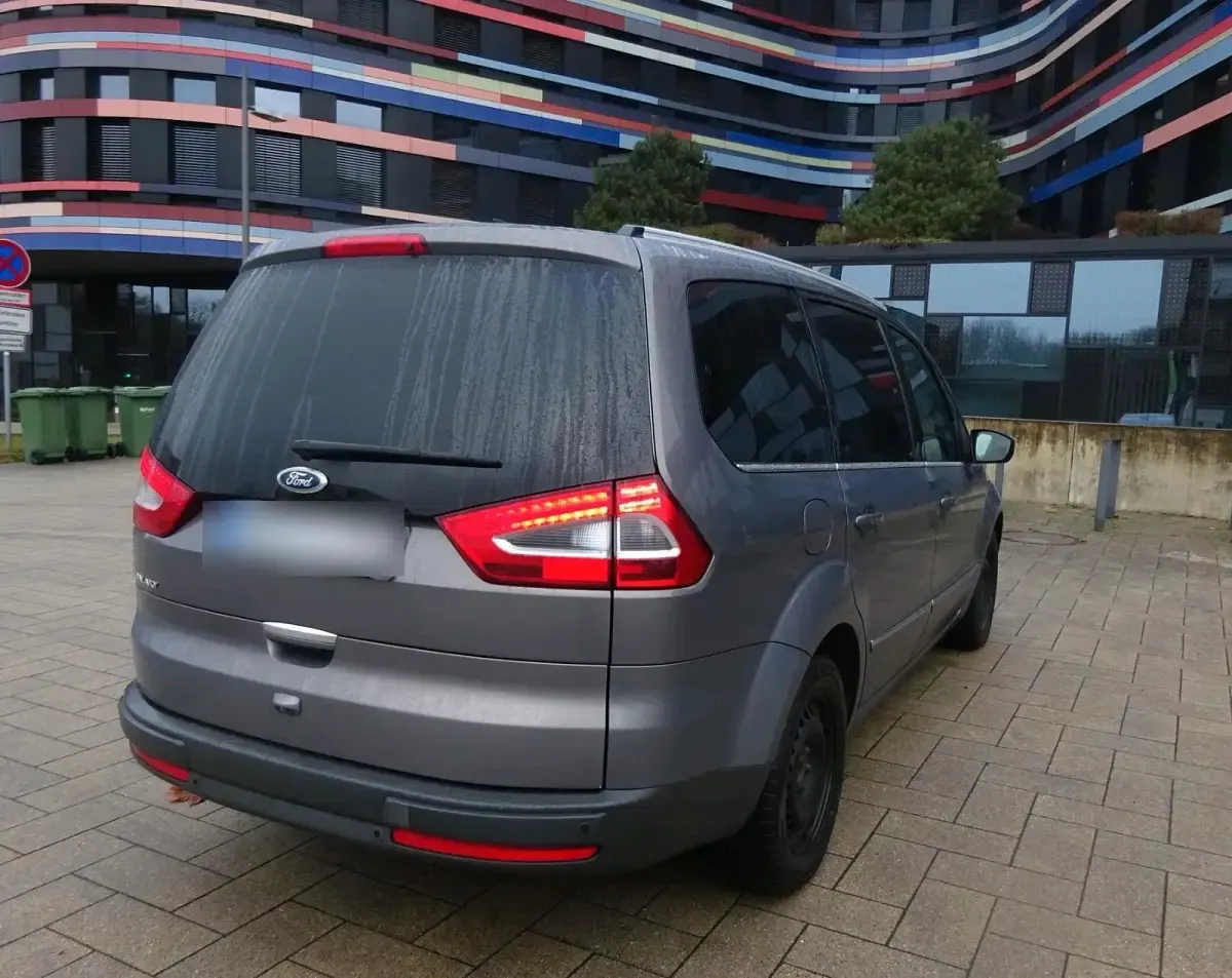 Gebraucht Ford Galaxy Titanium 163 PS (119 kW) 2013 Braun Van / Kleinbus