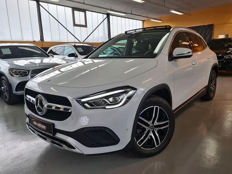 Digitalweiss Gebraucht 2021 Mercedes GLA250 Progressive SUV | 33.990 € (Fairer Preis) - Bild 1/4