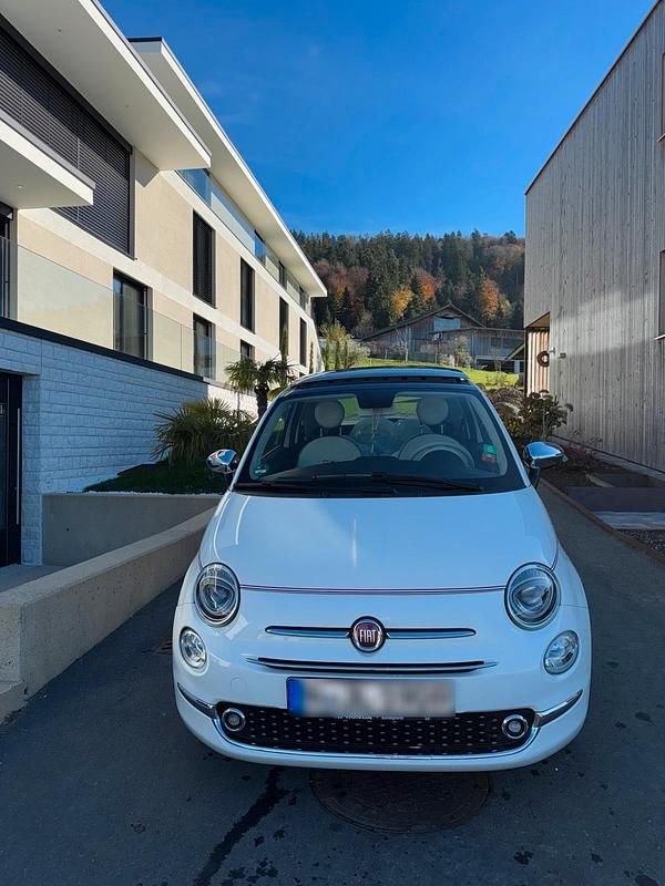 Beige Gebraucht 2019 Fiat 500 Dolcevita Limousine | 8.900 € (Fairer Preis) - Bild 1/4