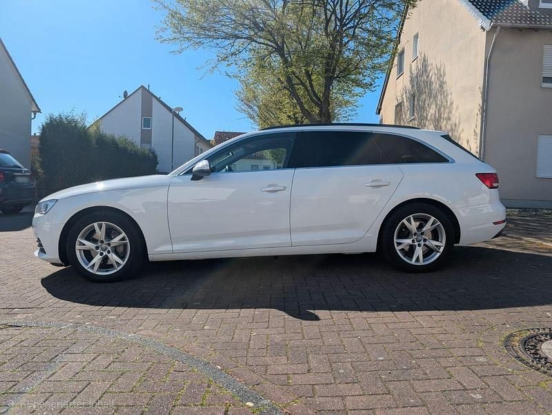 Gebraucht Audi A4 190 PS (139 kW) 2018 Weiß Kombi