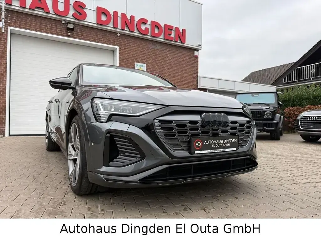 Second-hand Audi Q8 e-tron S-Line 300 kW (408 CP) 2023 Gri SUV