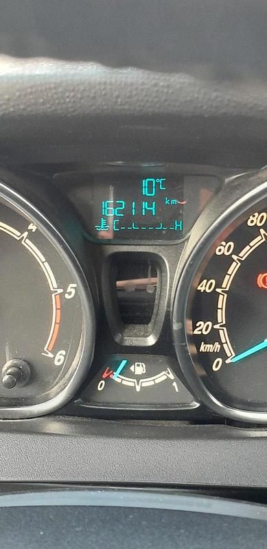 Gebraucht Ford Fiesta 95 PS (69 kW) 2015 Rot Kleinwagen