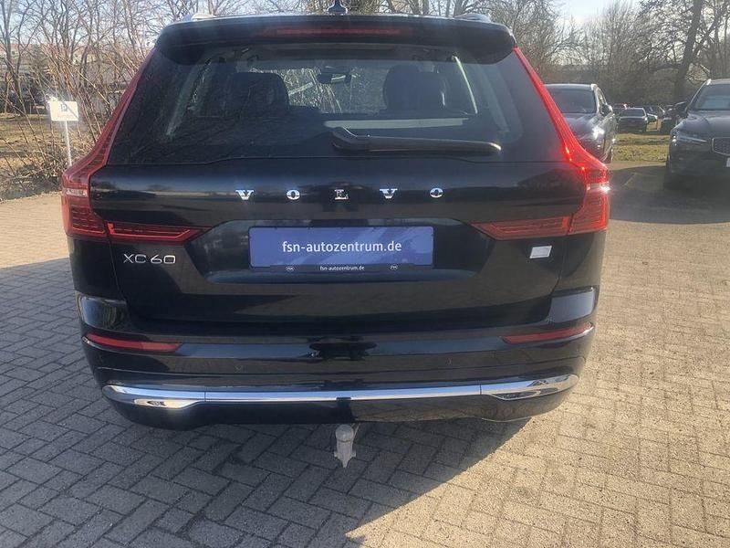Gebraucht Volvo XC60 Plus 349 PS (256 kW) 2022 Black stone SUV
