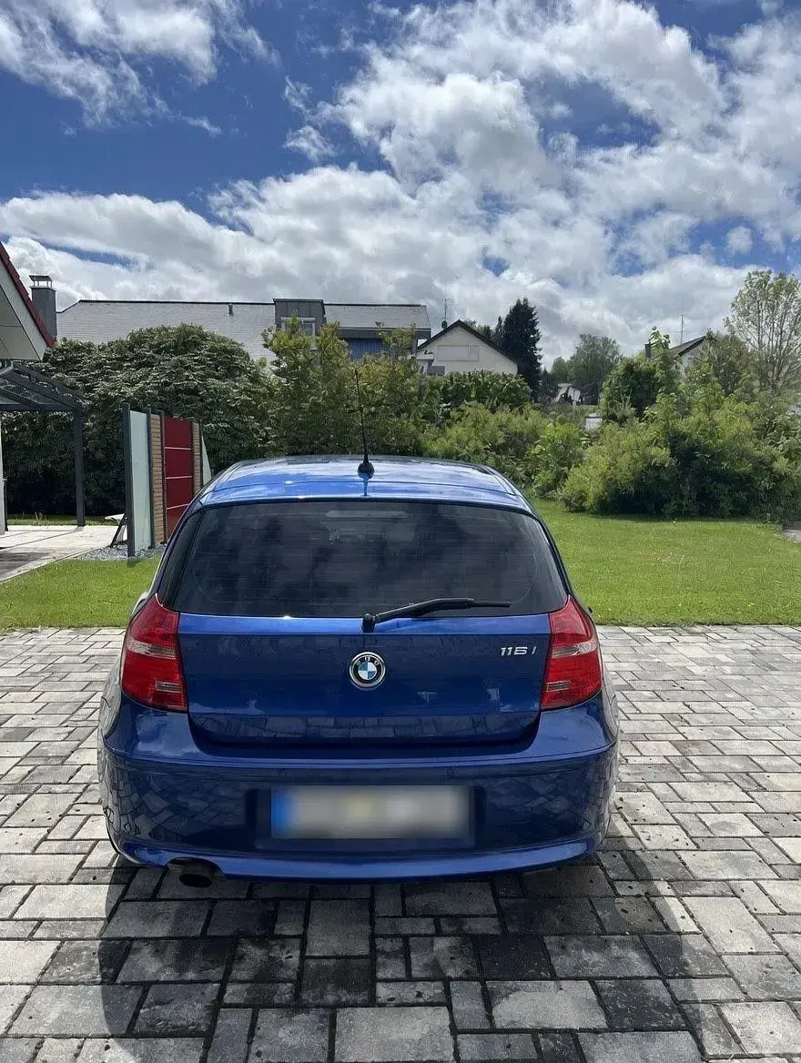 Gebraucht BMW 116 122 PS (89 kW) 2010 Blau Kleinwagen