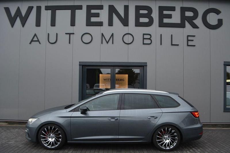 Grau Gebraucht 2017 Seat Leon ST FR Sport Kombi | 16.900 € (Teuer) - Bild 1/4