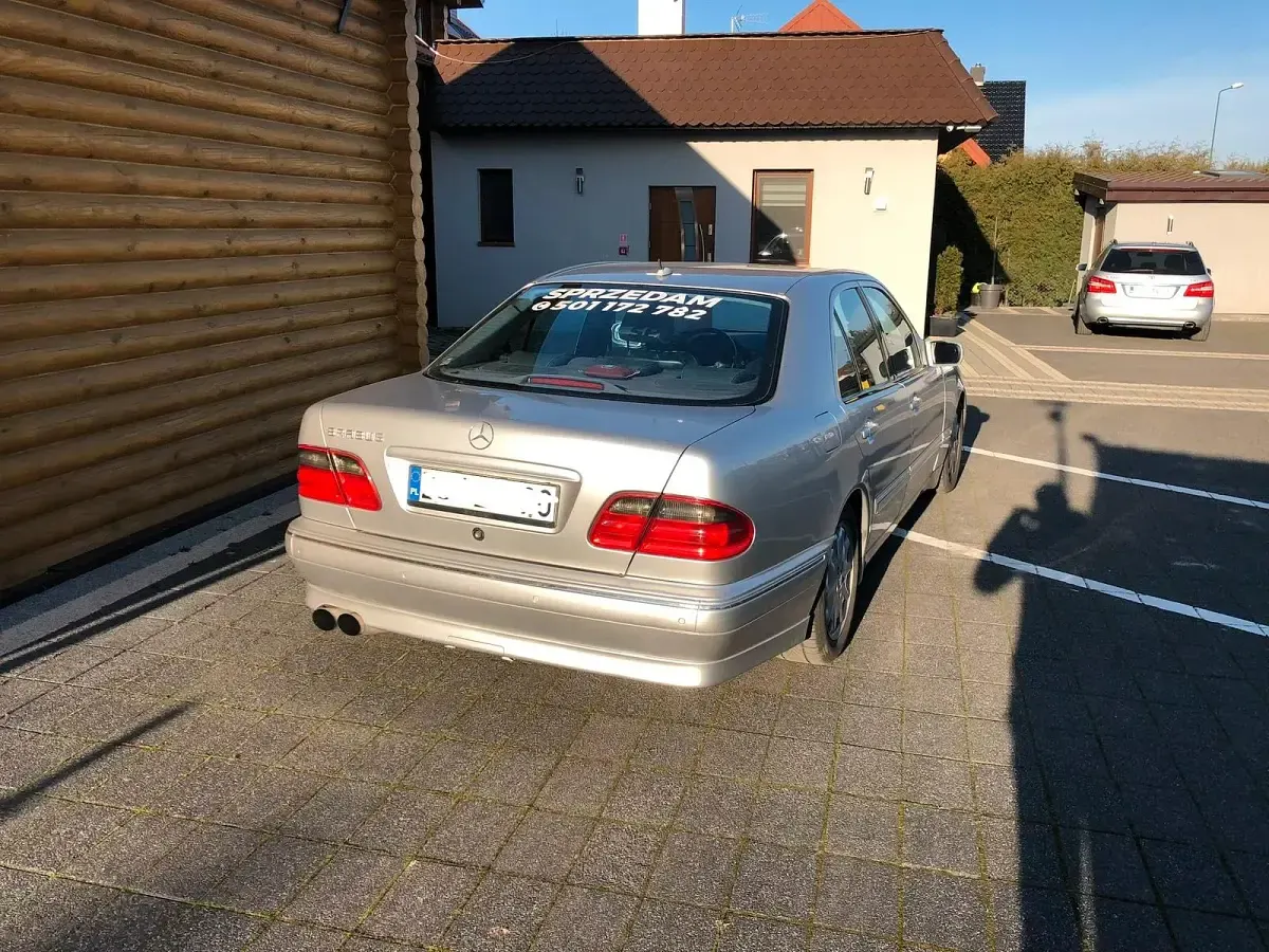 Gebraucht Mercedes E320 240 PS (176 kW) 1999 Silber Limousine